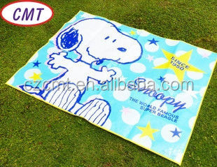 Escolha entre uma variedade de larguras 58/60 &quot;Impressão revestida com tecido de poliéster Snoopy