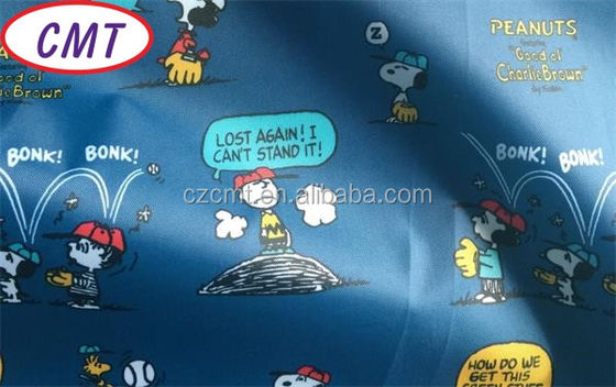 Escolha entre uma variedade de larguras 58/60 &quot;Impressão revestida com tecido de poliéster Snoopy