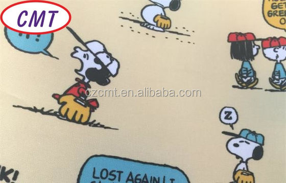 Escolha entre uma variedade de larguras 58/60 &quot;Impressão revestida com tecido de poliéster Snoopy